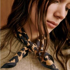 BNWT Sezane Gaston Scarf